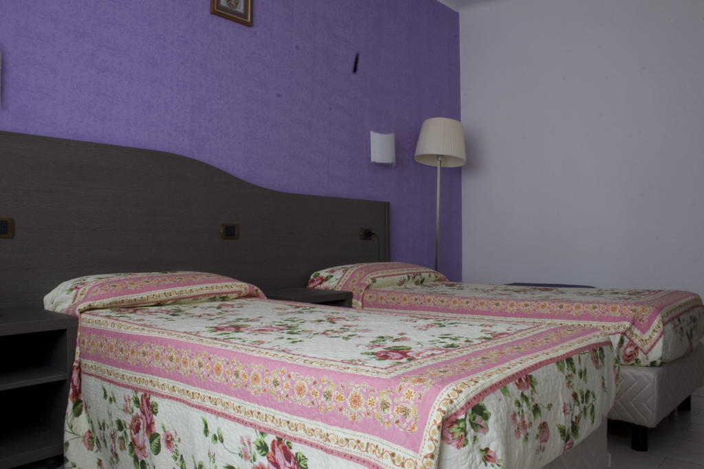 ססטו סן ג'ובני Hotel Renato מראה חיצוני תמונה