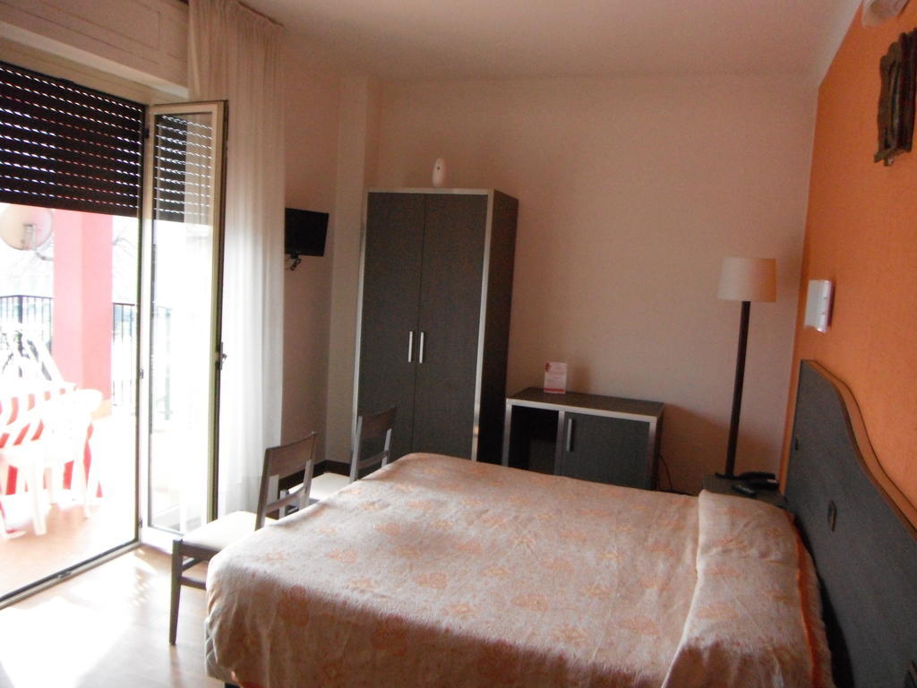 ססטו סן ג'ובני Hotel Renato מראה חיצוני תמונה