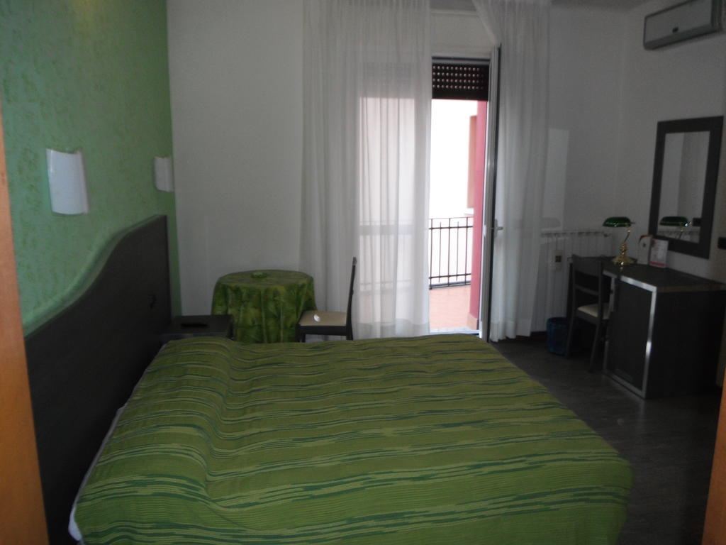 ססטו סן ג'ובני Hotel Renato מראה חיצוני תמונה