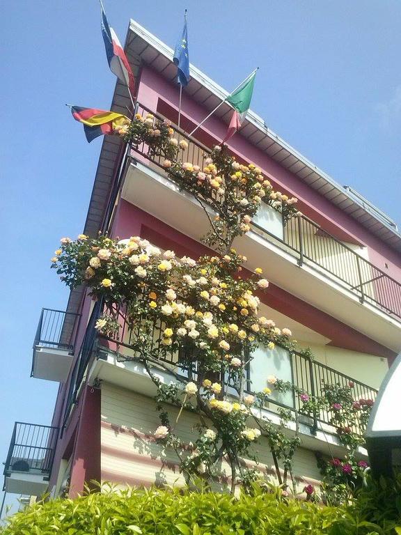 ססטו סן ג'ובני Hotel Renato מראה חיצוני תמונה