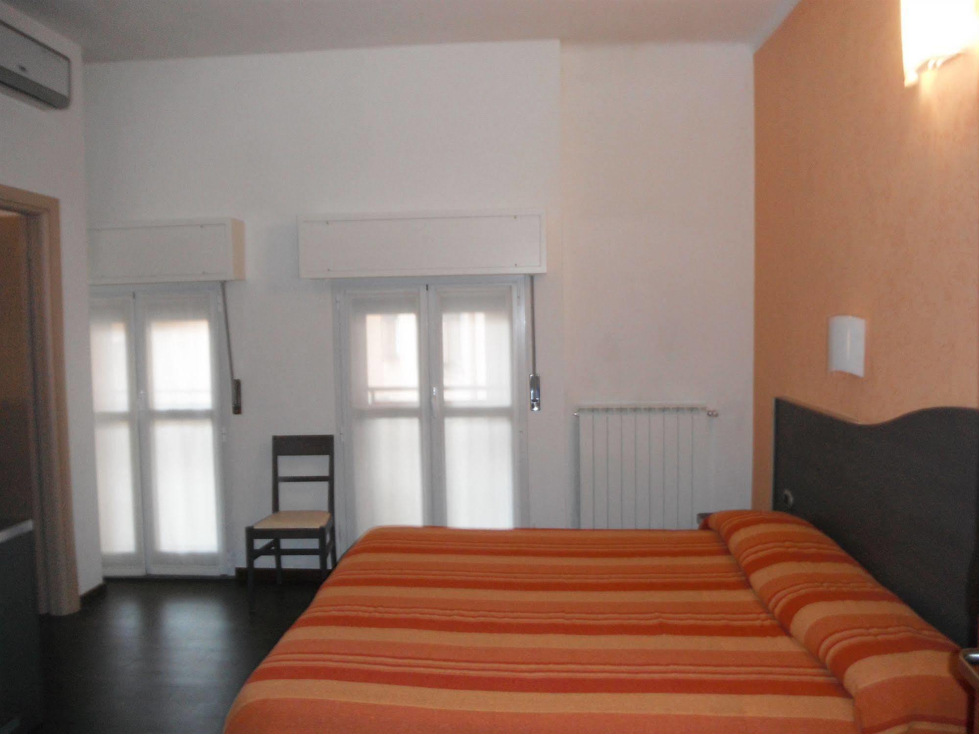 ססטו סן ג'ובני Hotel Renato מראה חיצוני תמונה