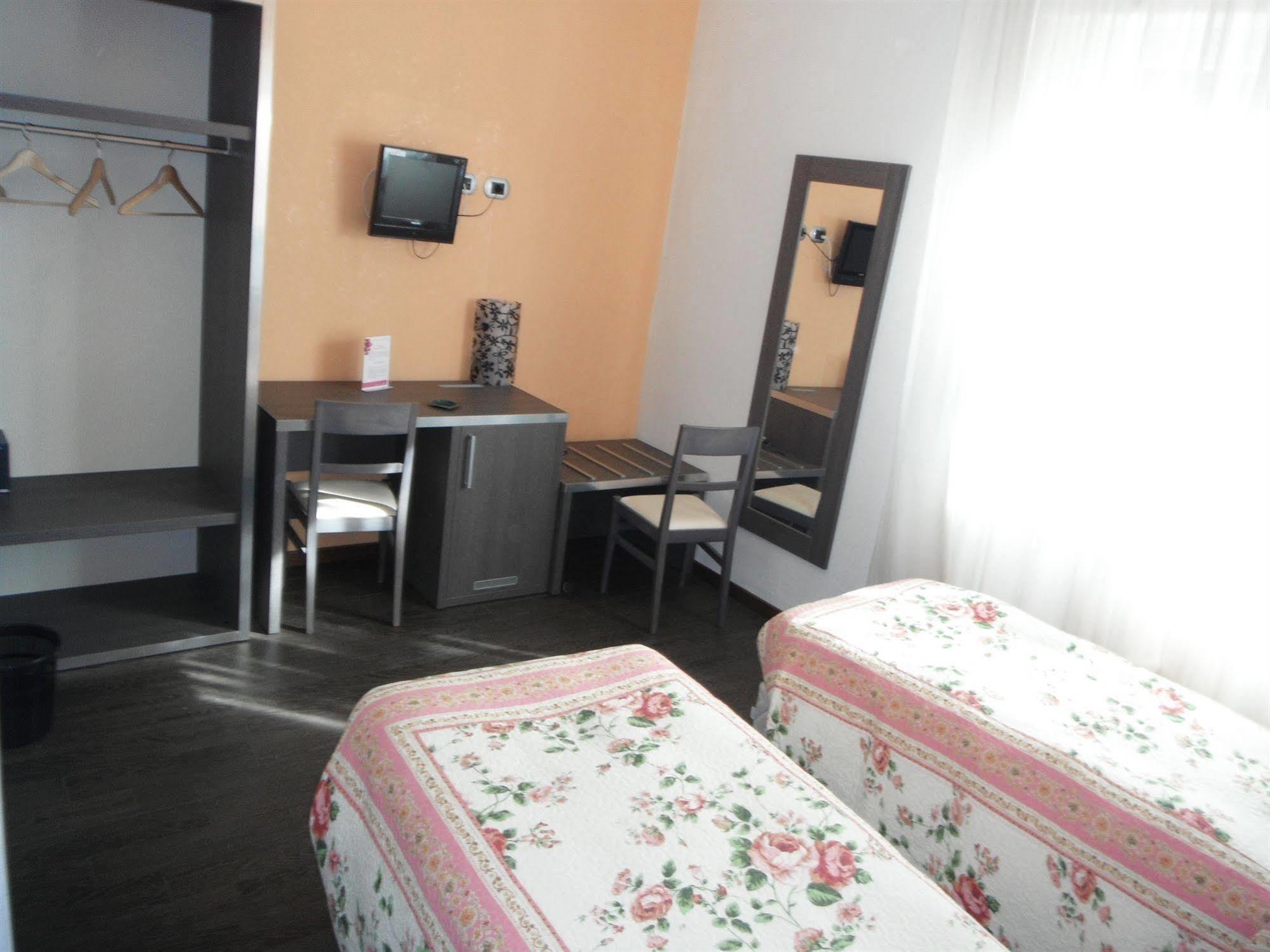ססטו סן ג'ובני Hotel Renato מראה חיצוני תמונה