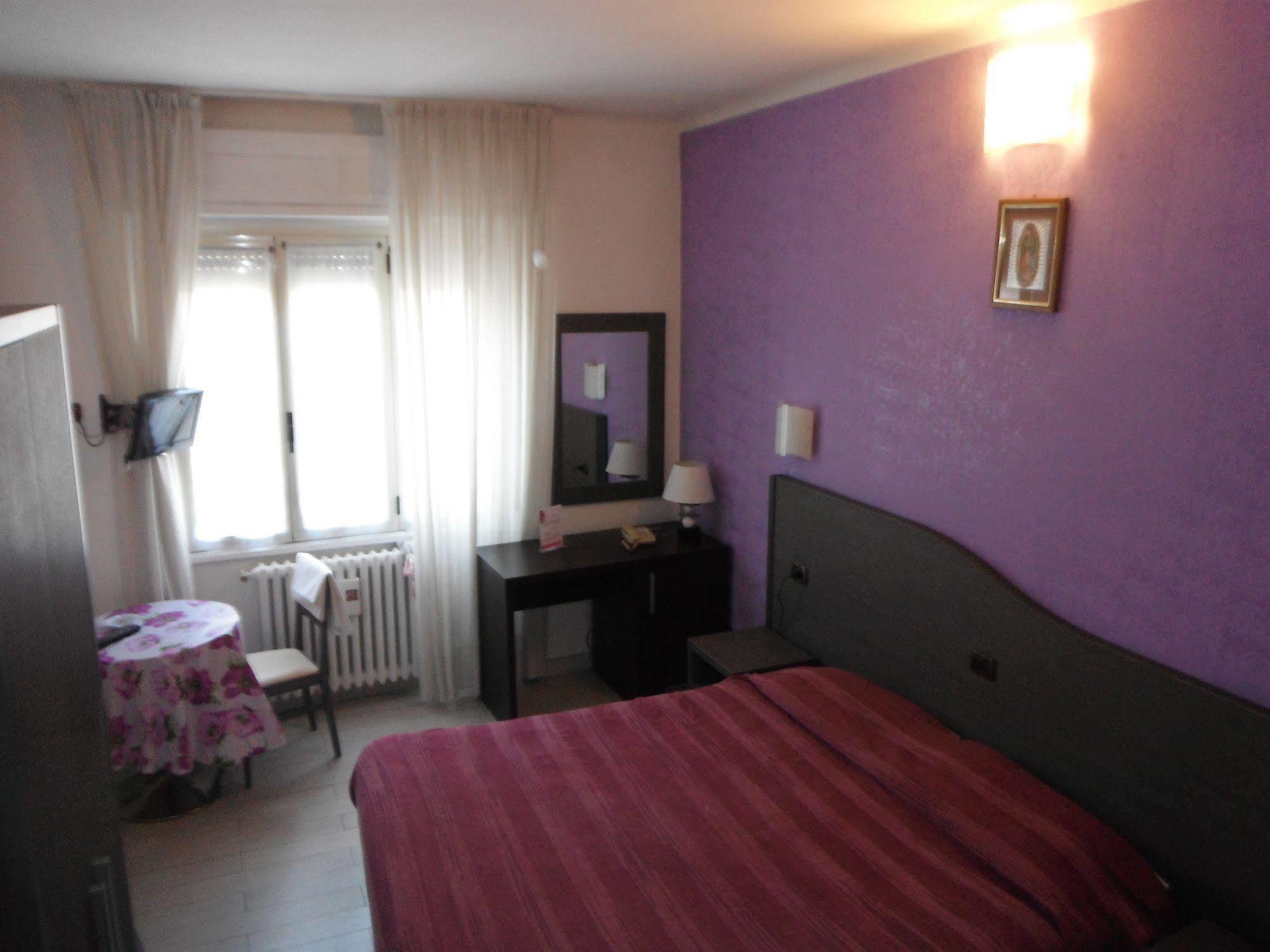 ססטו סן ג'ובני Hotel Renato מראה חיצוני תמונה