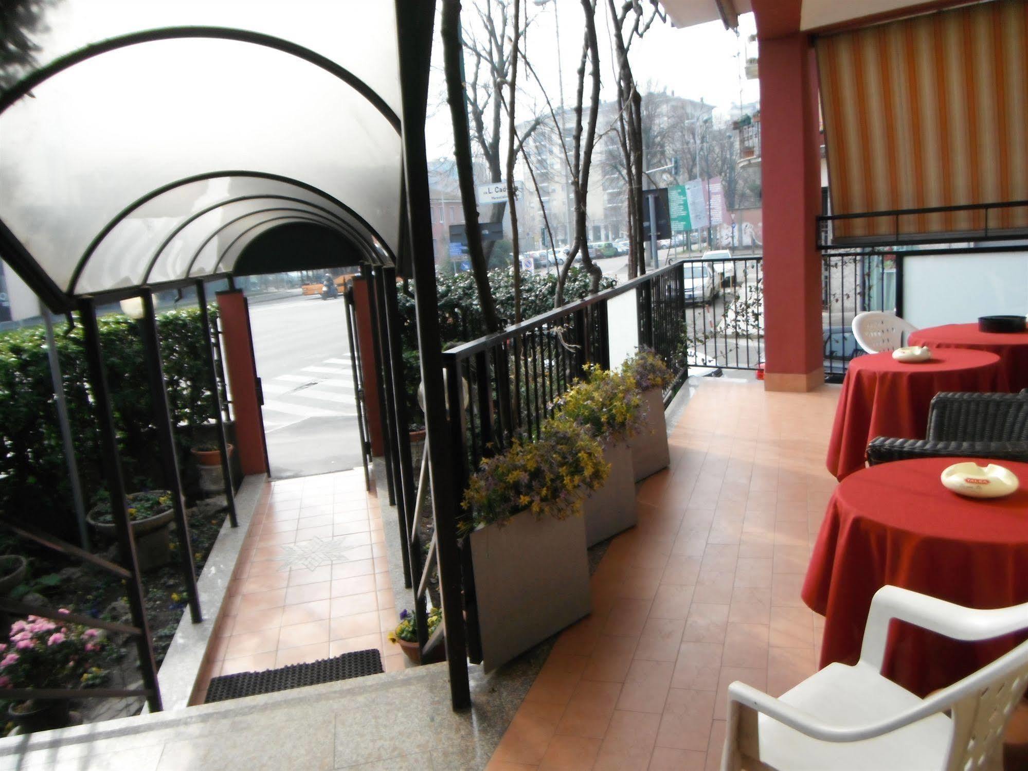 ססטו סן ג'ובני Hotel Renato מראה חיצוני תמונה